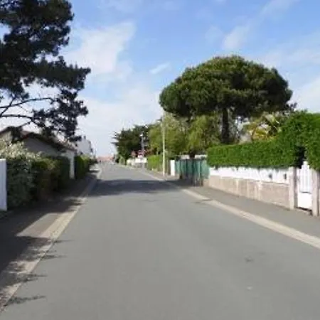 Maison Proche Et Centre De - Fr-1-194-314 *