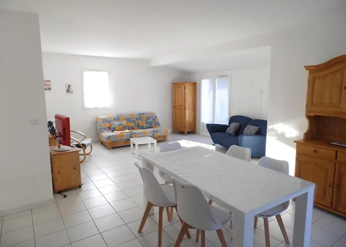 Maison Proche Et Centre De - Fr-1-194-314 *