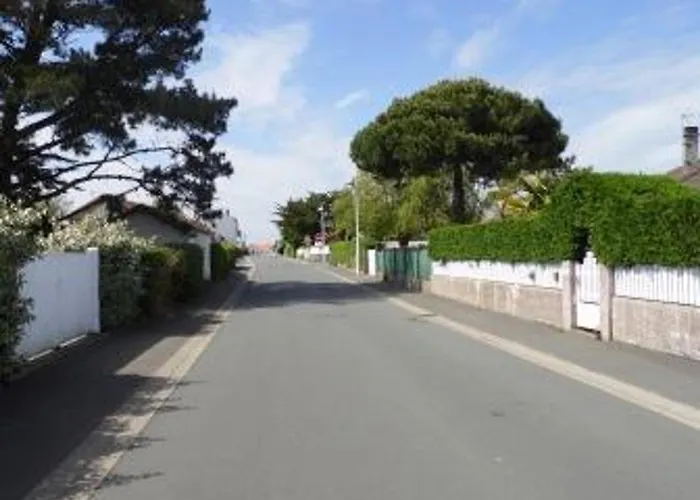 Maison Proche Et Centre De - Fr-1-194-314 *